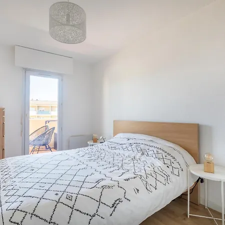 T3 Proche Centre Avec Parking Apartment