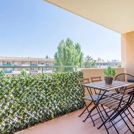 Apartment T3 Proche Centre Avec Parking *